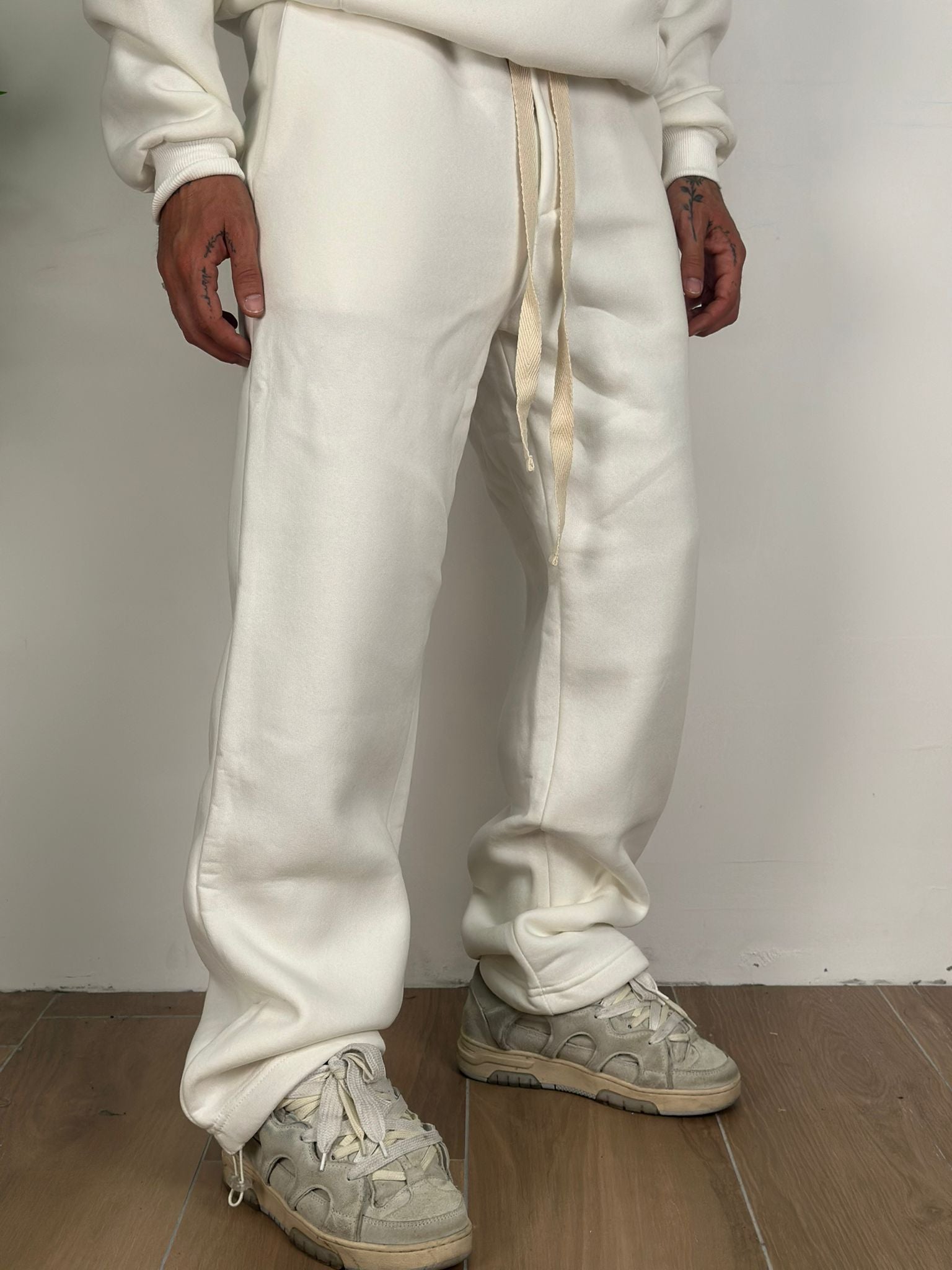Adjustable tracksuit