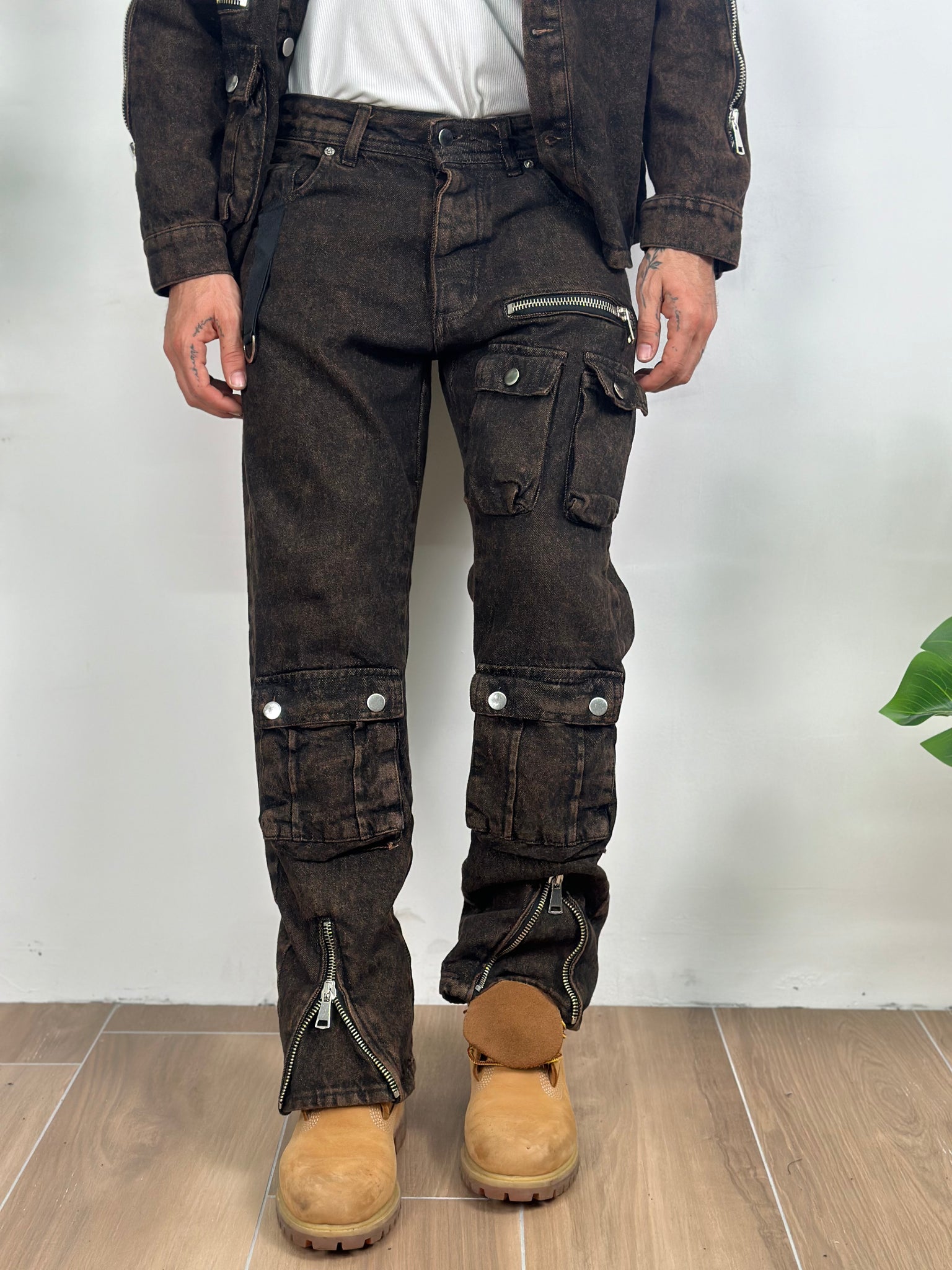 Brown pocket coordinate set
