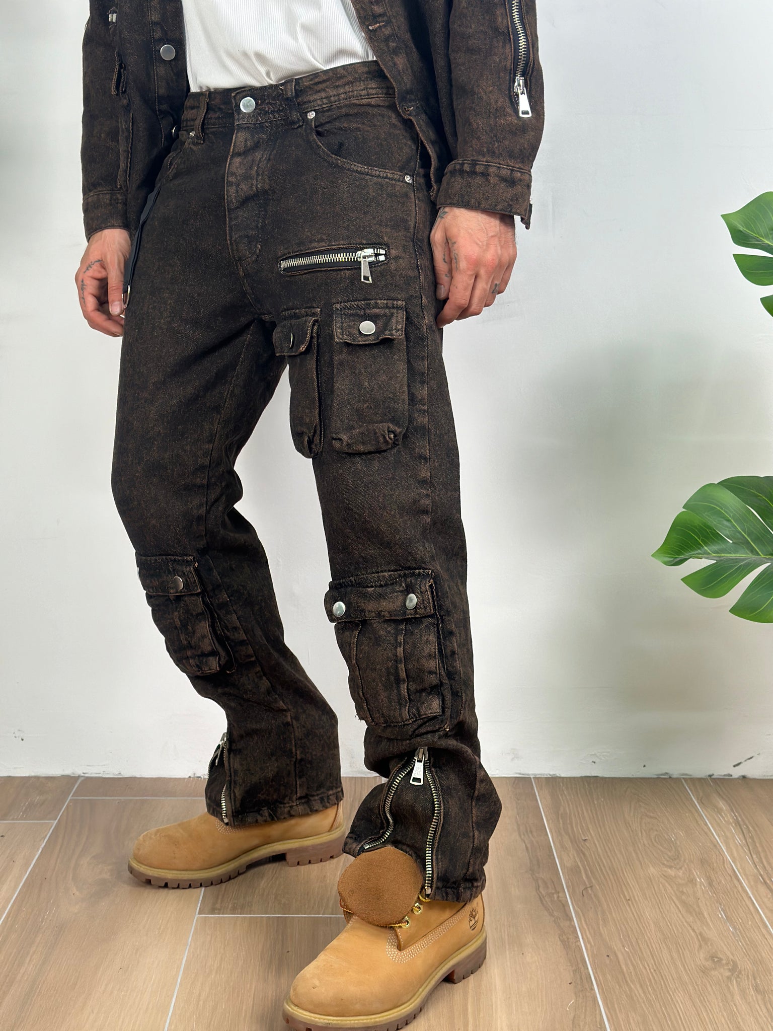 Brown pocket coordinate set